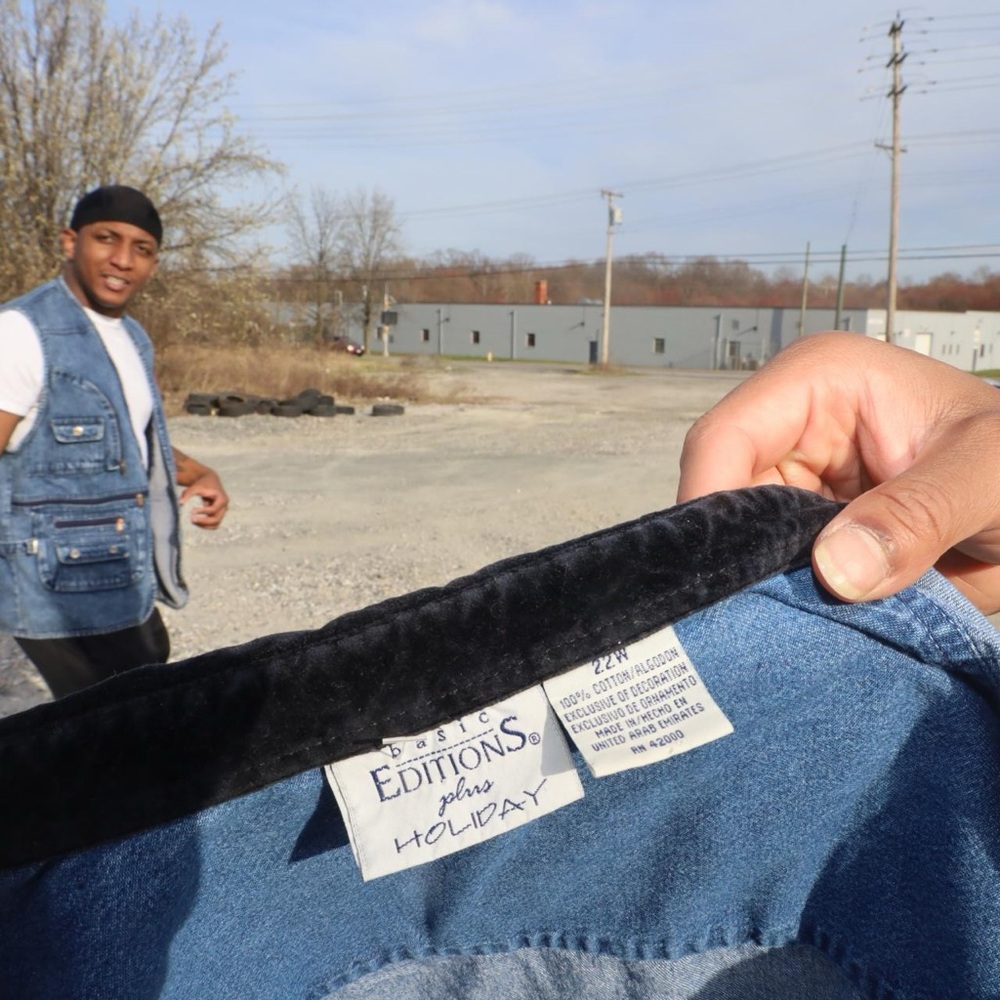 Basic Editions Blue Button Down Shirt Classic Sty… - image 6